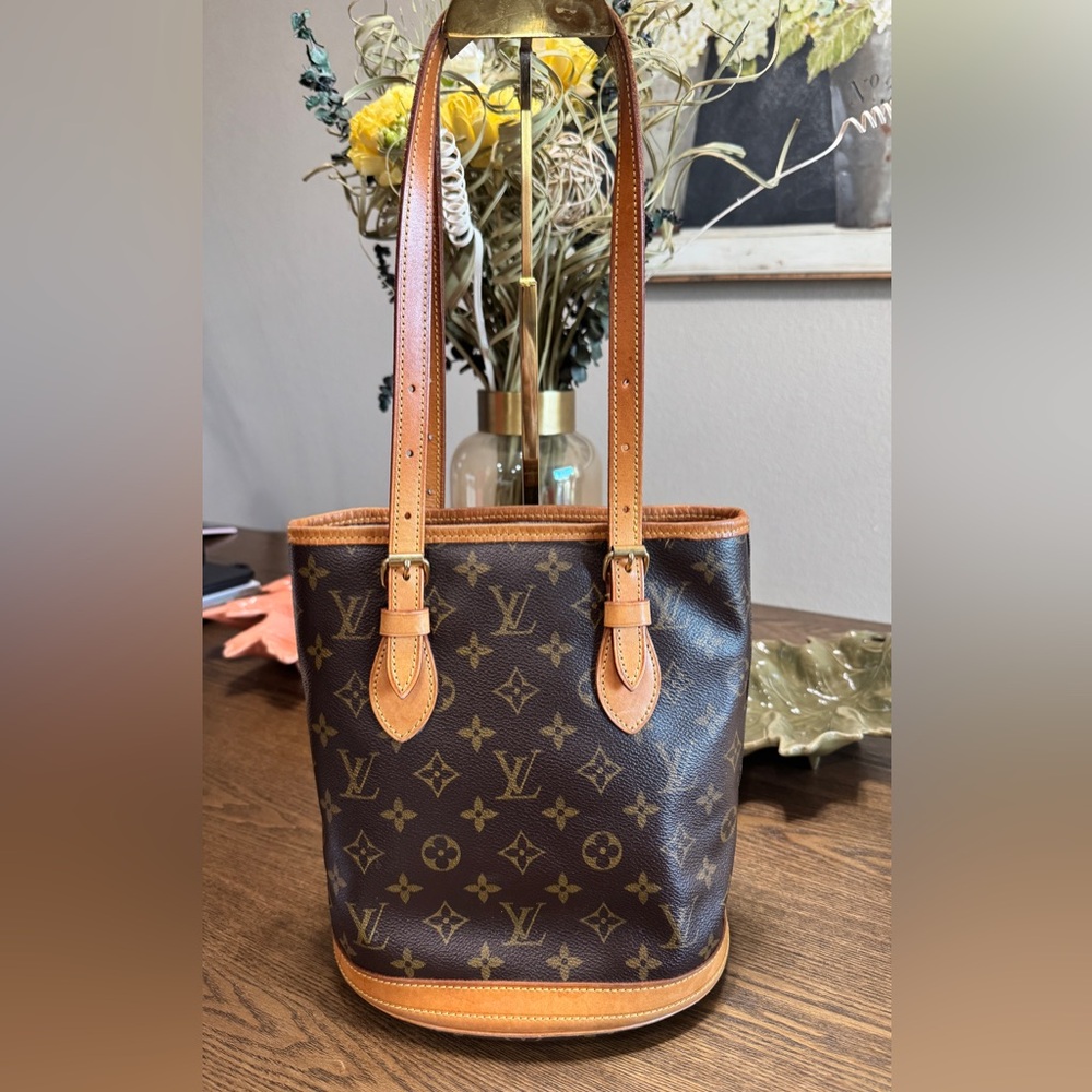 Vintage Louis Vuitton Monogram Canvas Bucket PM Bag Authenticated